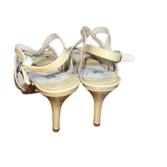 EUC Authentic Prada Bow Strappy Platform Beige Patent Heels Made in Italy 38.5 - Picture 4 of 15